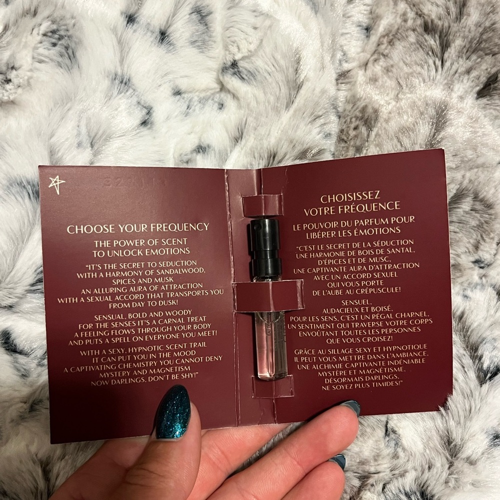 Charlotte Tilbury Fragrance Sample with Black Vial - Picture 2 of 3